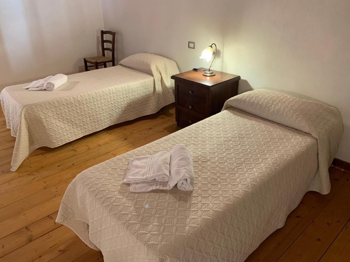Agriturismo Terra Noas Villaurbana Buitenkant foto